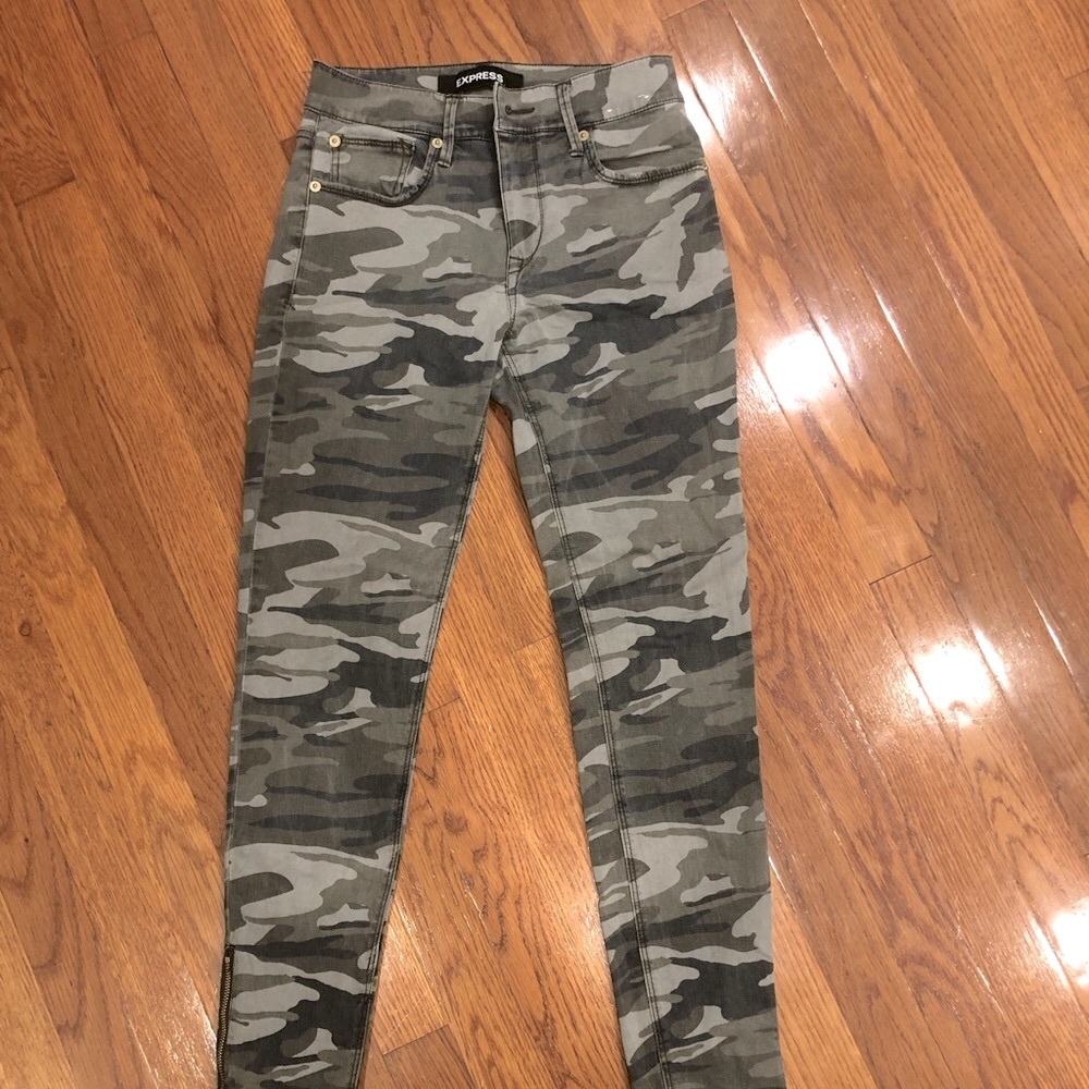 NWOT Express mid rise ankle legging